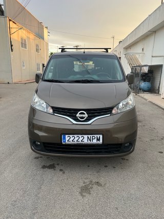 Nissan nv200