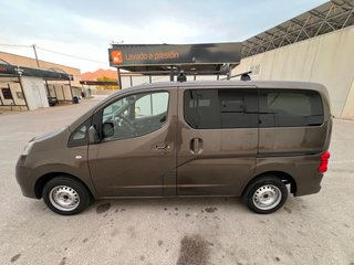 Nissan nv200