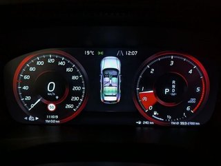 Volvo XC40 2.0 D3 Business Plus Auto