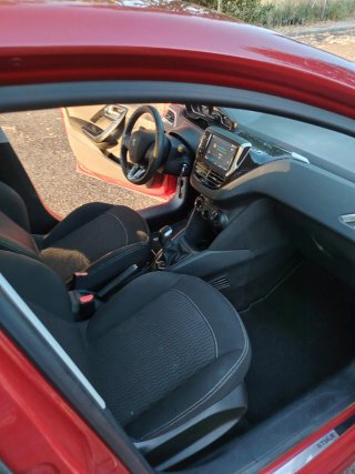 Peugeot 208 2017