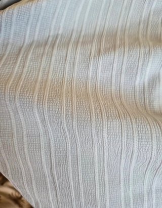 Vestido de verano gris con cinturón
