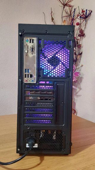 PC Gamer i5 8500 16gb Ram Rx 590 8gb