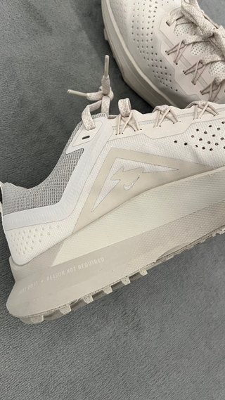 Nike React Pegasus Trail 4 Beige/Bianco Tg 42.5