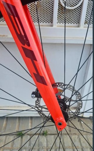 Bicicleta Eléctrica BH Gravel Core