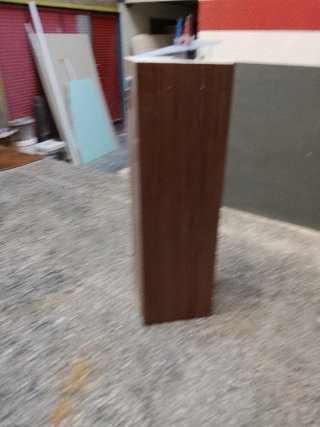 Atril expositor de madera