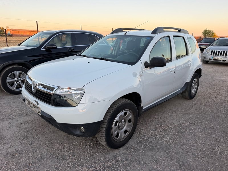 Dacia Duster 2011 - foto 1