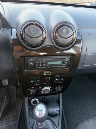 Dacia Duster 2011