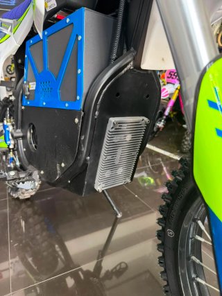 Pit Bike Eléctrica Rebel Master Taser