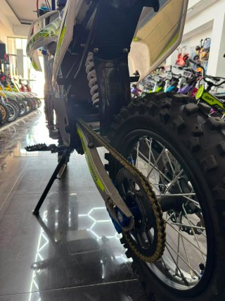 Pit Bike Eléctrica Rebel Master Taser