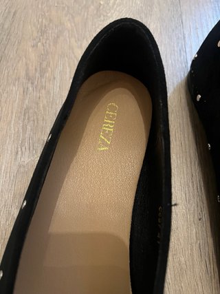 Bailarinas negras con tachuelas