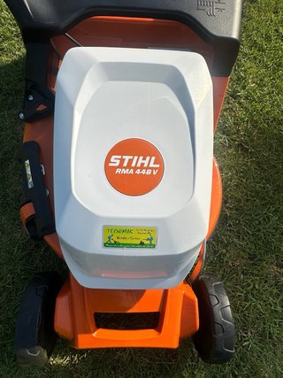 Cortacésped STIHL RMA 448 V + Batería y Cargador