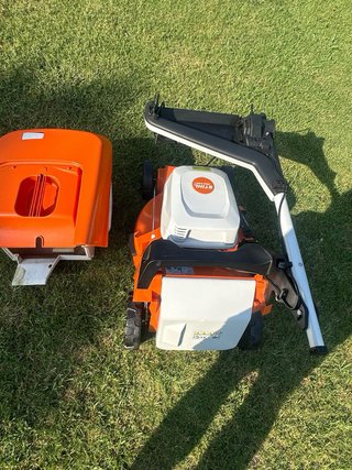 Cortacésped STIHL RMA 448 V + Batería y Cargador