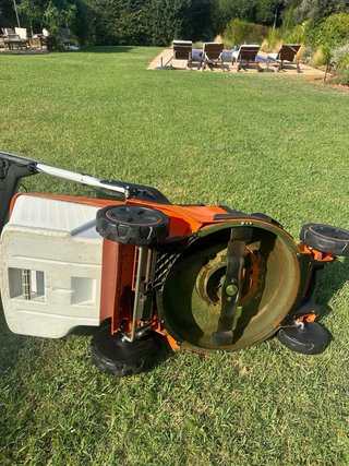 Cortacésped STIHL RMA 448 V + Batería y Cargador