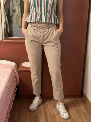 Pantalón vaquero beige