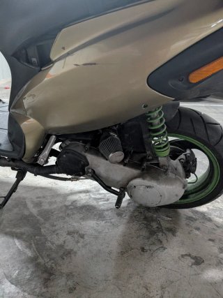 Piaggio NRG 50cc Scooter Oro/Verde
