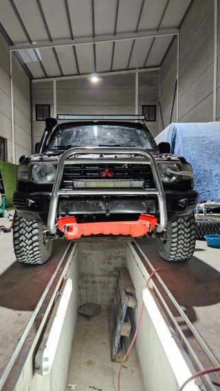 Mitsubishi Montero 1997