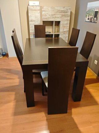 Mesa de comedor y 6 sillas