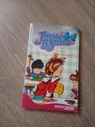 Junie B. Jones y Warren el Superguapo