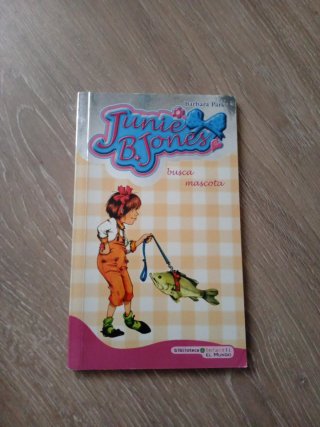 Junie B. Jones y Warren el Superguapo