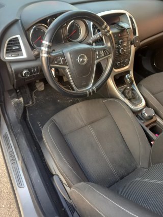 Opel Astra j 2010