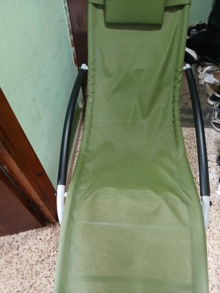 Tumbona plegable verde y gris