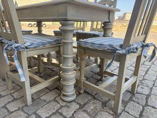 Mesa de comedor de madera de pino maciza