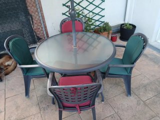 Mesa de jardín redonda 105cm y 4 sillas
