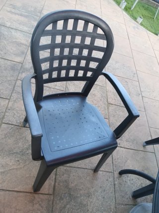 Mesa de jardín redonda 105cm y 4 sillas