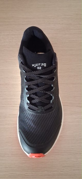 Zapatillas trail Nnormal Kjerag 2.0 negras/naranja