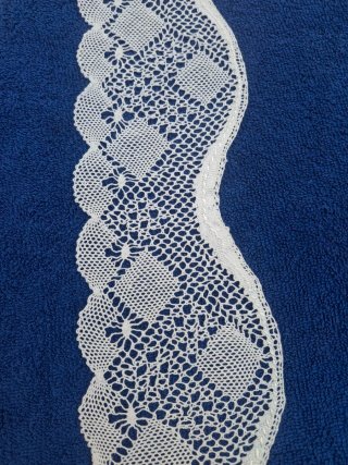Encaje de bolillo blanco. Ver medidas