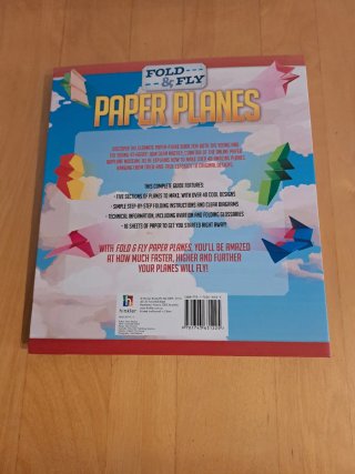 Papiroflexia - Aviones de papel (en inglés)