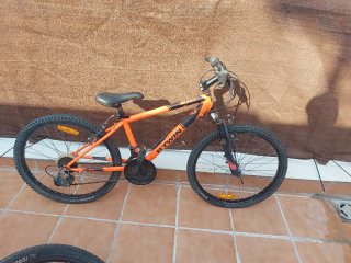 Bicicleta B-Twin Rockrider 24