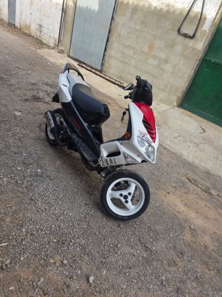 Peugeot Speedfight 2 Agua
