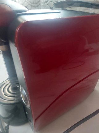 Cafetera Bosch Tassimo Roja y Negra
