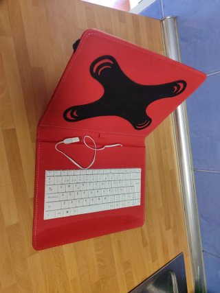 Funda Universal con Teclado SilverHT