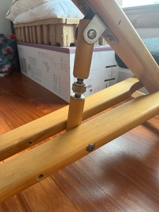 Silla Ergonómica Rodillas Madera Tela Negra - gris