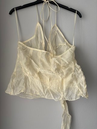 Top/camiseta de Zara (Talla M).