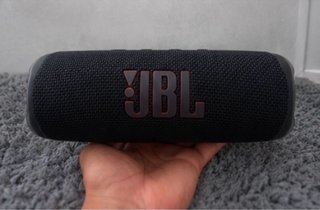 Altavoz JBL Negro