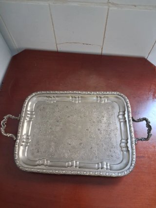 Bandeja de bronce antigua