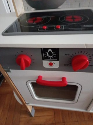 Cocinita de madera infantil