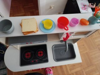 Cocinita de madera infantil