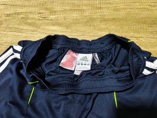 Pantalon corto Adidas Real Madrid azul marino