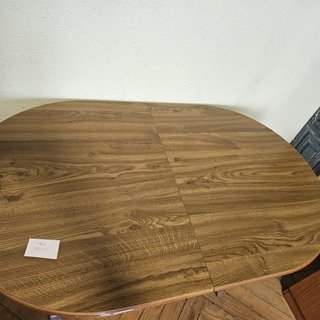 Mesa de comedor de madera maciza