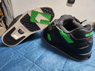 Zapatillas Globe Sabre Negras y Verdes