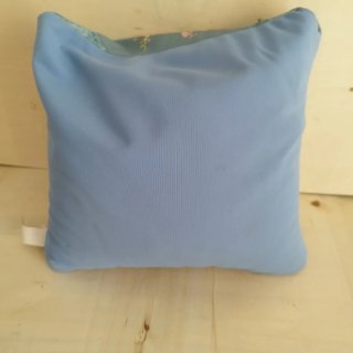 Cojín decorativo floral azul