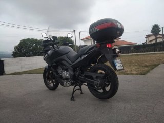 Suzuki V-Strom 650 DL Negra