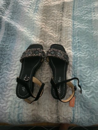 Sandalias cuña media Alma en Pena negras