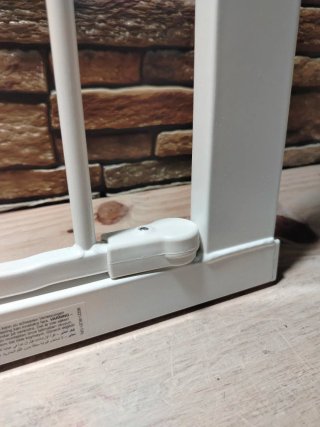 Munchkin MAXI-SECURE Puerta de seguridad 76-82 cm