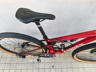 Bicicleta MTB Canyon Lux WC CF6 2023