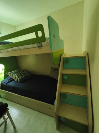 Litera con Escalera Cajonera y Cama Inferior